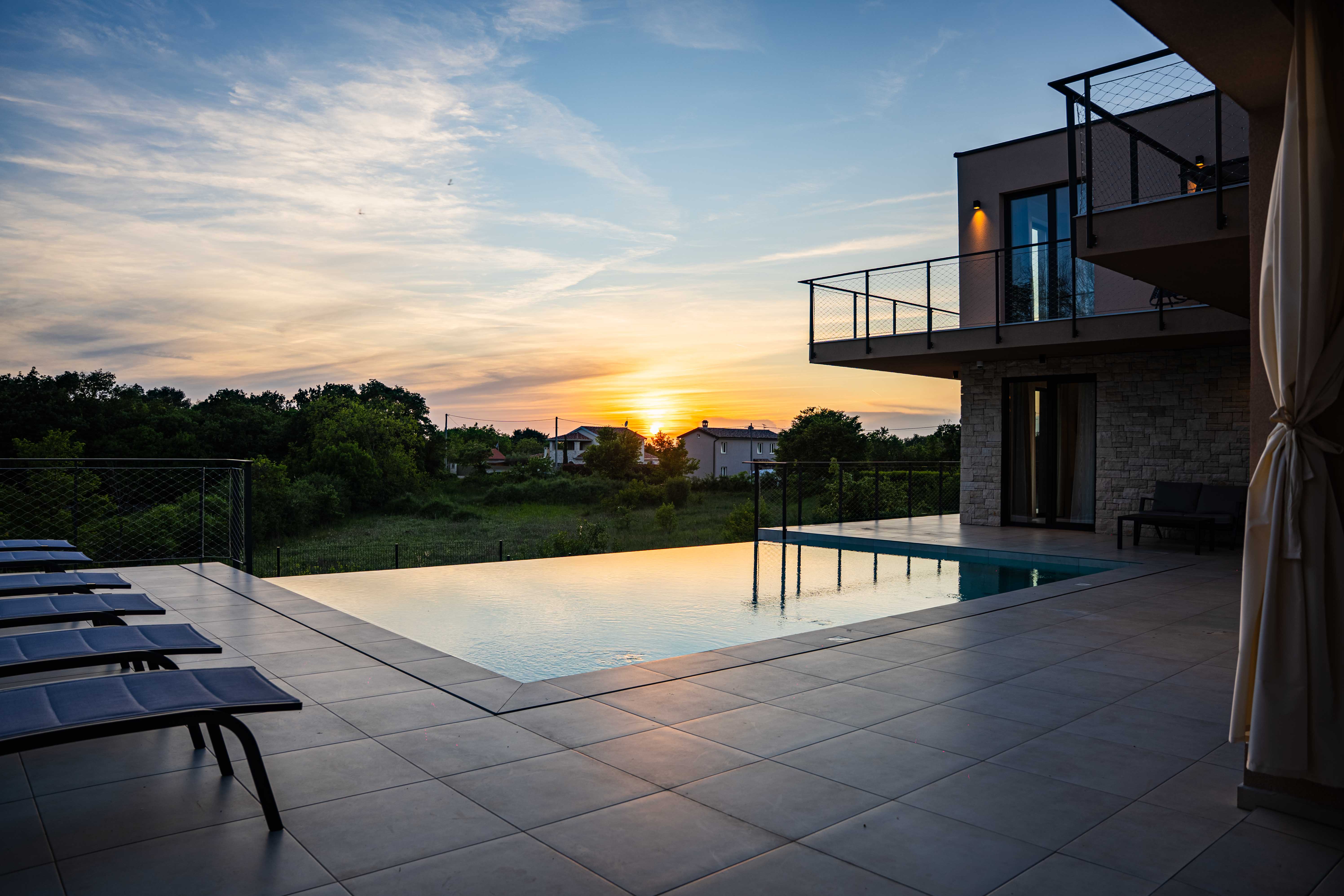 Villa Vanja — eksterijer pri zalasku sunca